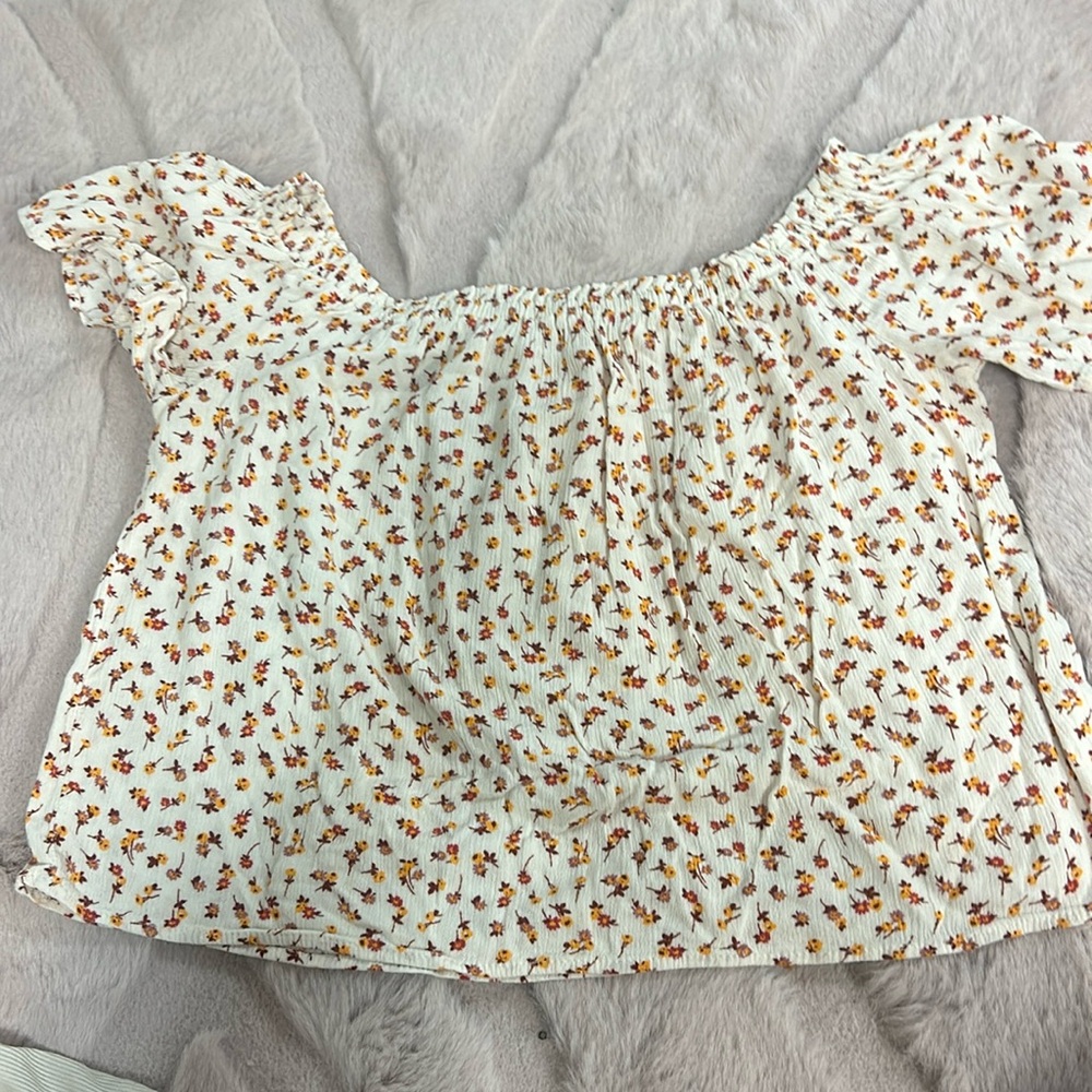 Small floral top